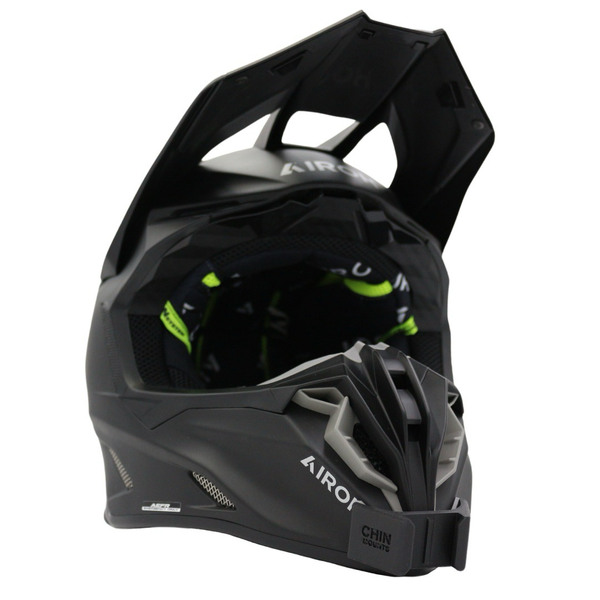 S*R様 Airoh Twist 3 Amazonia Helmet ゴーグル付 S*R様 Airoh Twist 3 Amazonia Helmet ゴーグル付 - メルカリ